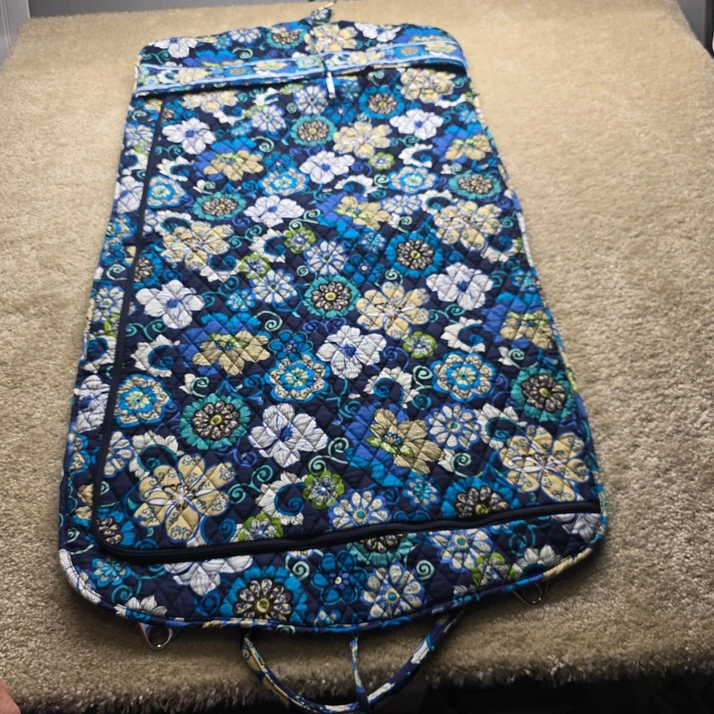 Vera Bradley Quilted Floral Garment Travel Bag Blue Multicolor Zippered Foldable